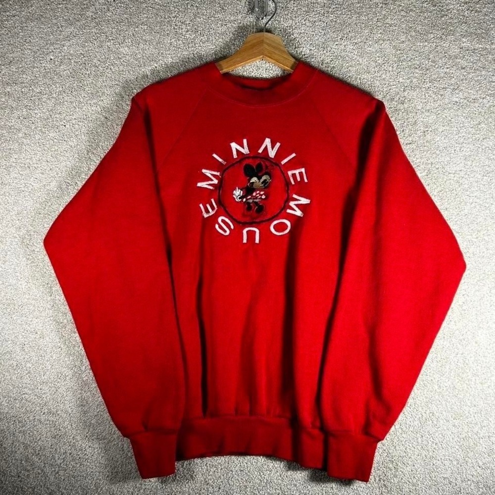 Vintage 90s Disney Minnie Mouse red embroidered graphic crewneck sweatshirt